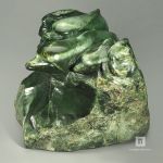 Резьба «Дельфины» из нефрита