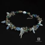 Колье «Новолуние» из лабрадора, кианита и кварца